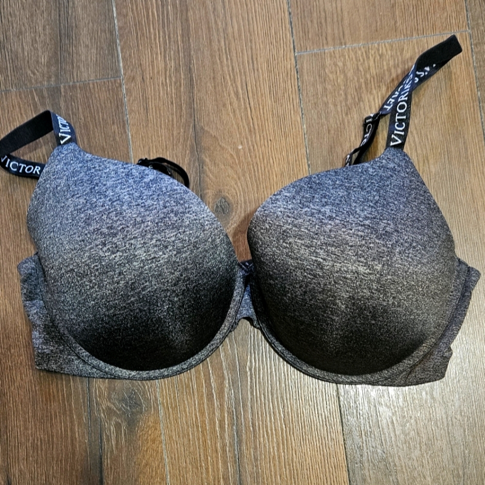Victoria secret bra, 40DD, black and gray heather